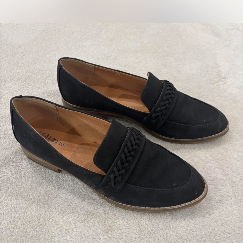 Indigo Women's Black Loafers with Woven Detail